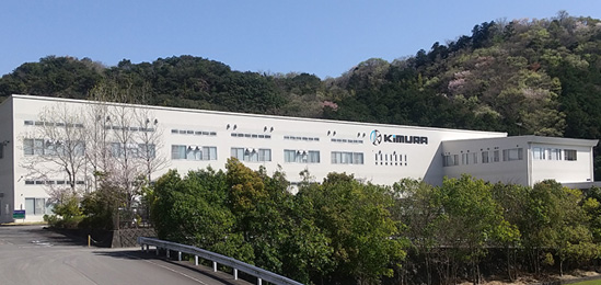 静岡県伊豆の国市で発泡模型を製造する伊豆工場では、発泡模型でフィギュアやディスプレイ造形物も手掛けている