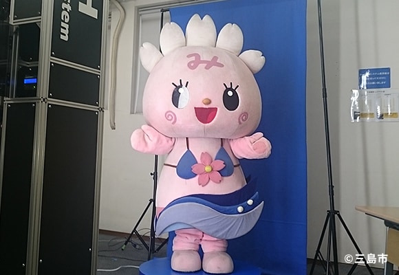 発泡スチロール模型の三島市のマスコットキャラクターのみしまるこちゃん