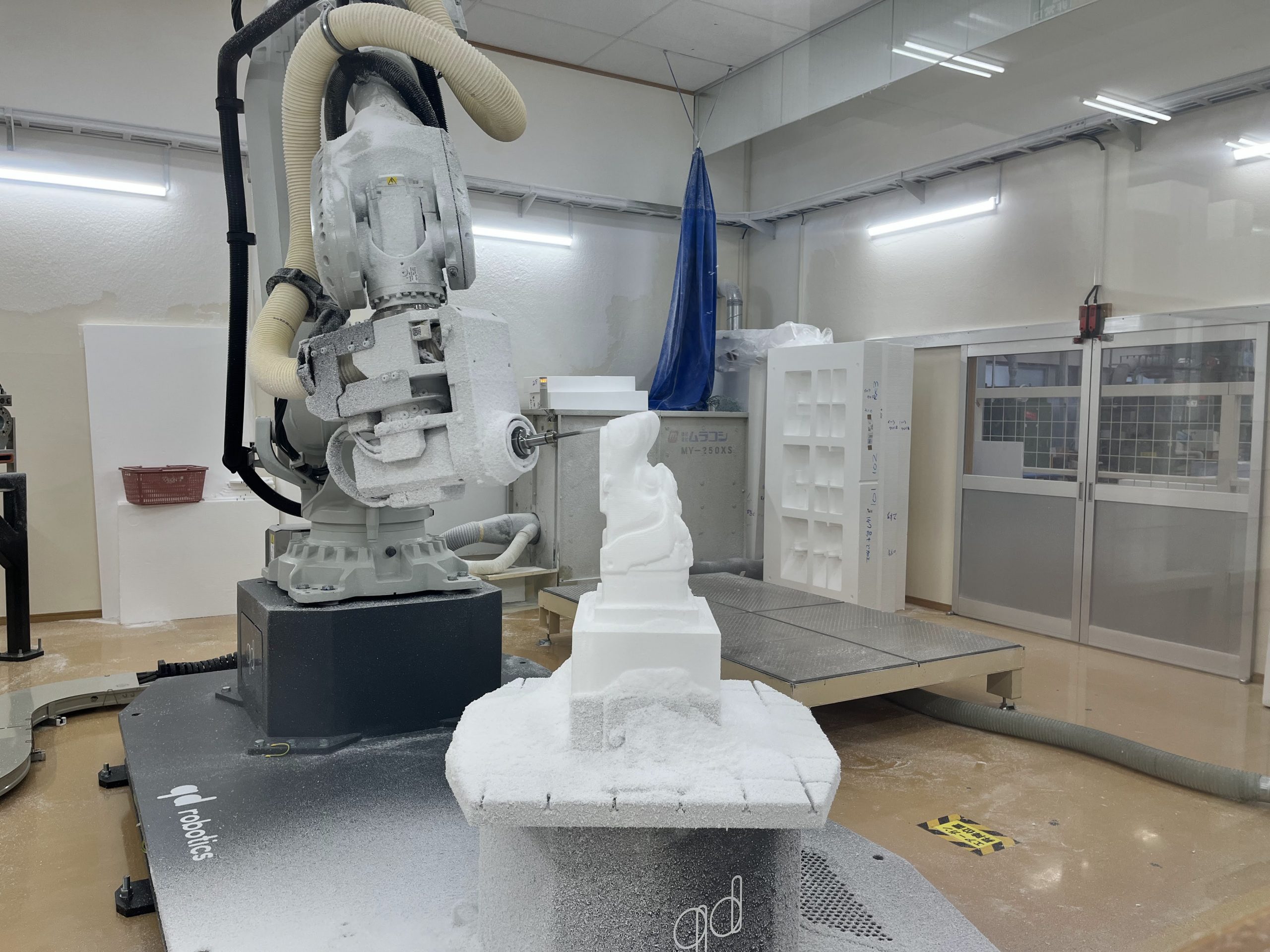 ロボットでの発泡スチロール切削加工